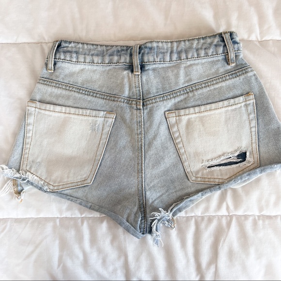 Light Wash Color Block Distressed Denim Shorts - Picture 2 of 5